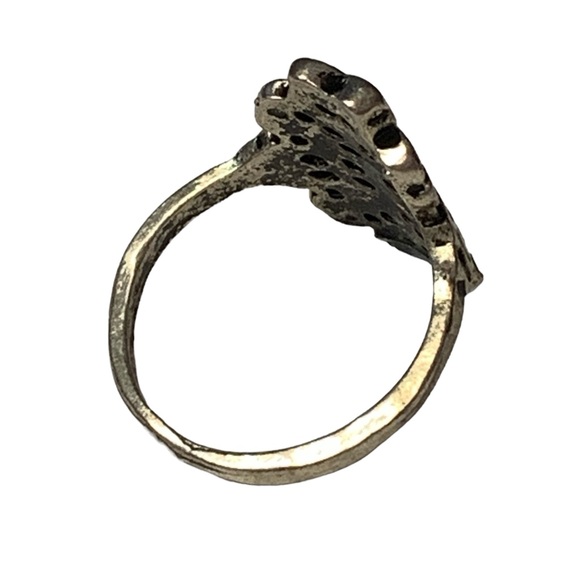 Lace Filigree Cut Out Antique Silver Tone Fashion Costume Woman’s Ring Jewelry - Picture 5 of 7